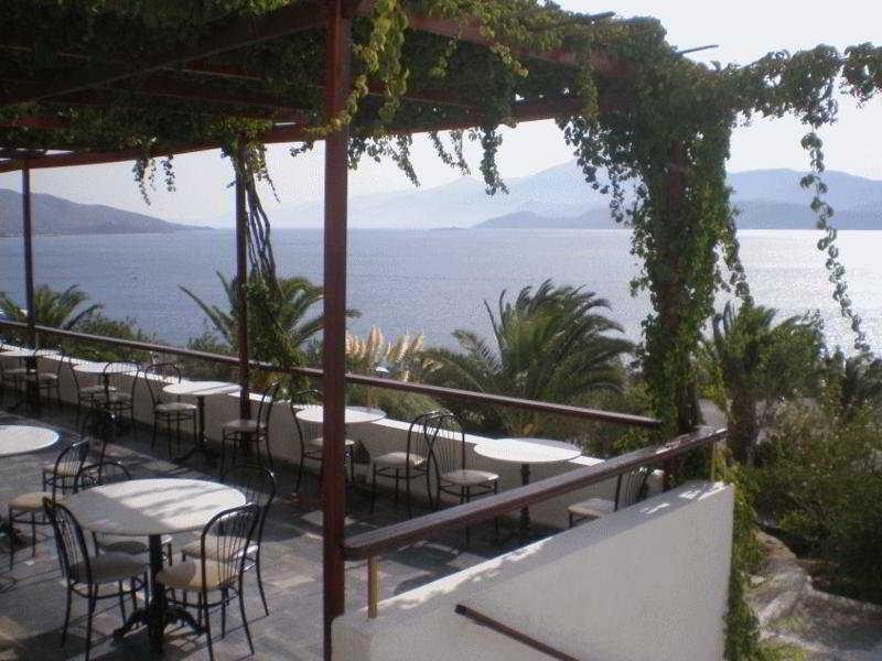 Princessa Riviera Resort Питагорио Екстериор снимка